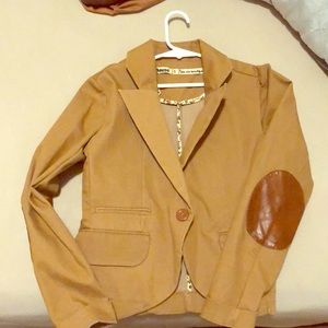 Tan Faux-Corduroy Collared Blazer. Women’s Size Sm